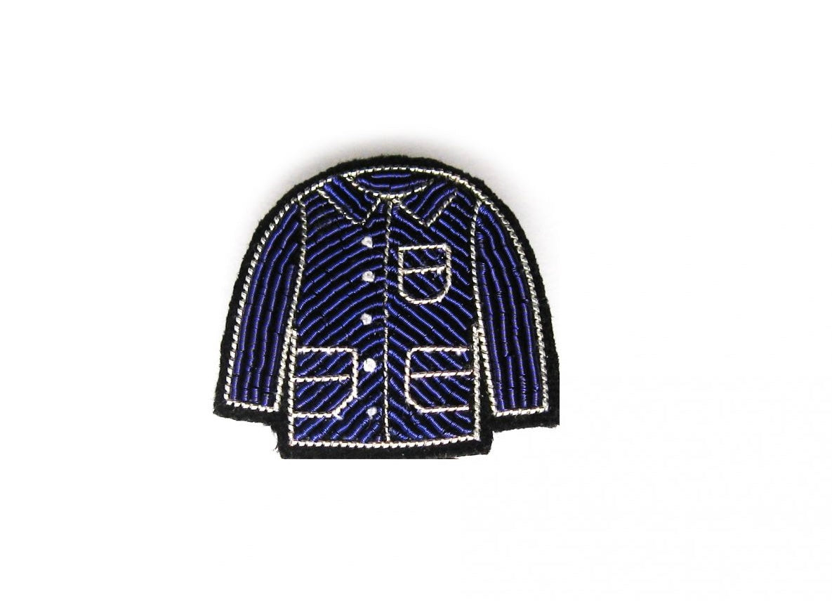 Broche brodée main - Veste bleue