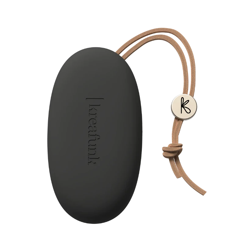 Le toCHARGE mini 3 est une version actualisée de notre toCHARGE Mini 2. Petit par sa taille mais pas par son énergie. Vous serez surpris par l'impact que cela peut avoir sur votre appareil et par le fait que vous pourrez le glisser dans le plus petit des sacs. Chargez-le simplement à la maison et emportez-le partout avec vous dans toutes vos aventures pour vous fournir une dose d'énergie lorsque vous en avez le plus besoin.