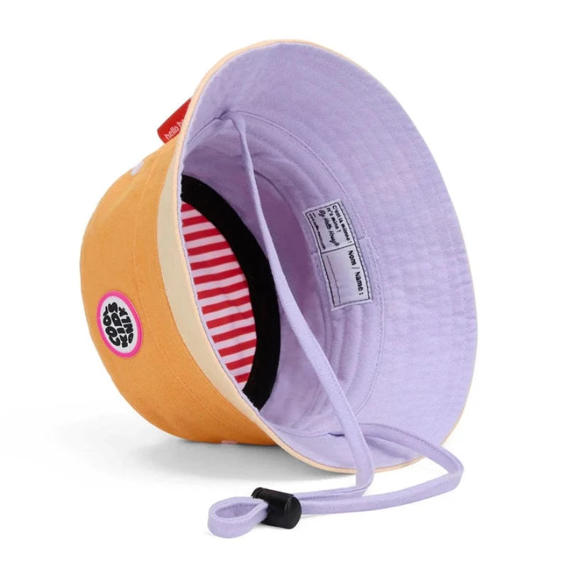 Le bob Mini Orange avec lien pour les bébés, un modèle de la collection de Bobs Hello Hossy, bestseller incontesté pour un look des beaux jours protégeant parfaitement du soleil.