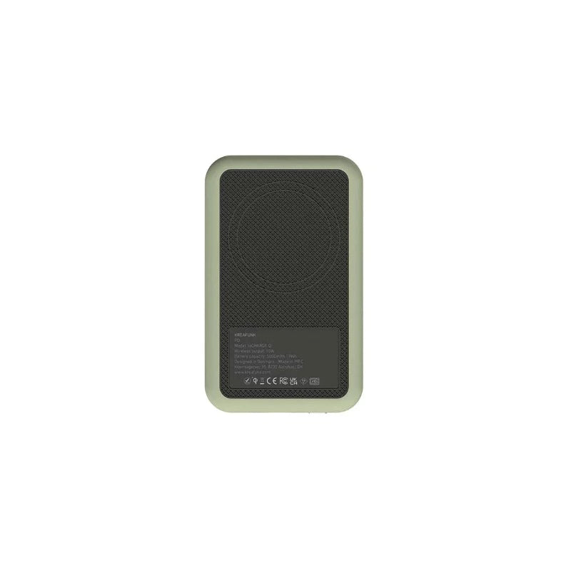 Il se fixe facilement à votre téléphone à l'aide des aimants qui s'adapte à l'iPhone 12 et iPhone 12 Pro ou iPhone 13 et iPhone 13 Pro. Le matériau antidérapant signifie qu'il peut également adhérer légèrement à d'autres modèles. Vous pouvez recharger et votre téléphone et le toCHARGE Qi en même temps, pour une nouvelle journée de travail.