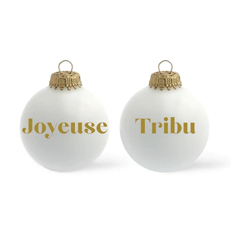 Boule de Noël collection Pantone Joyeuse Tribu coloris blanc.