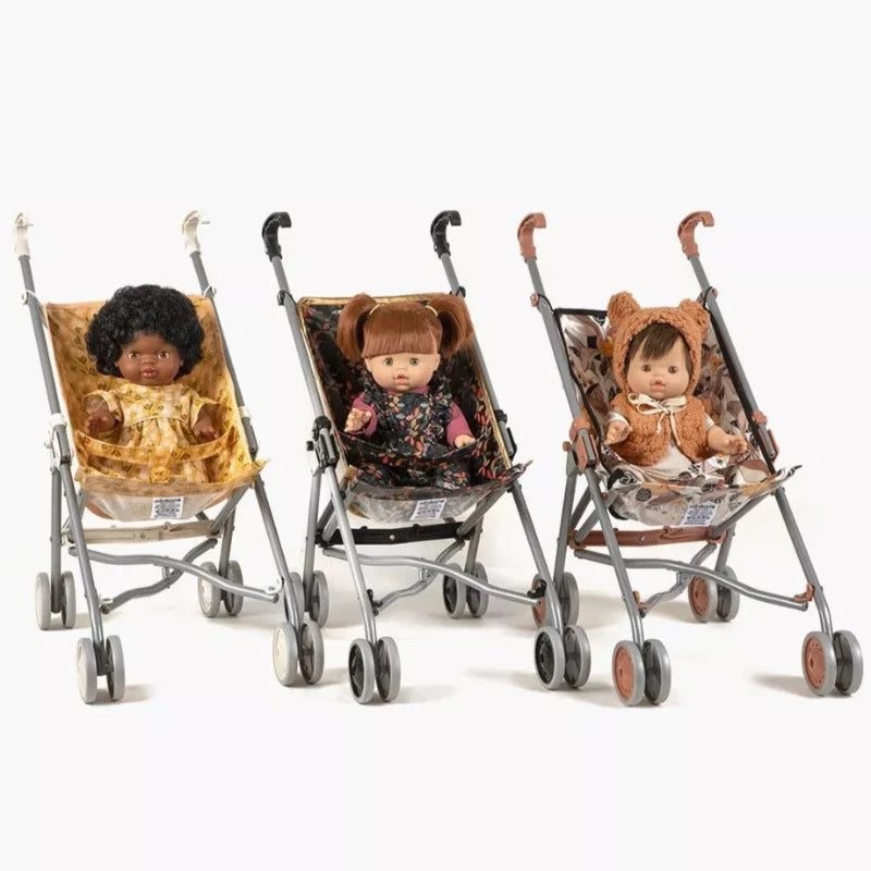 Présentation des poussettes Minikane et des poupées cheveux. Poussette dès 3 ans, convient au poupée de 34 cm.