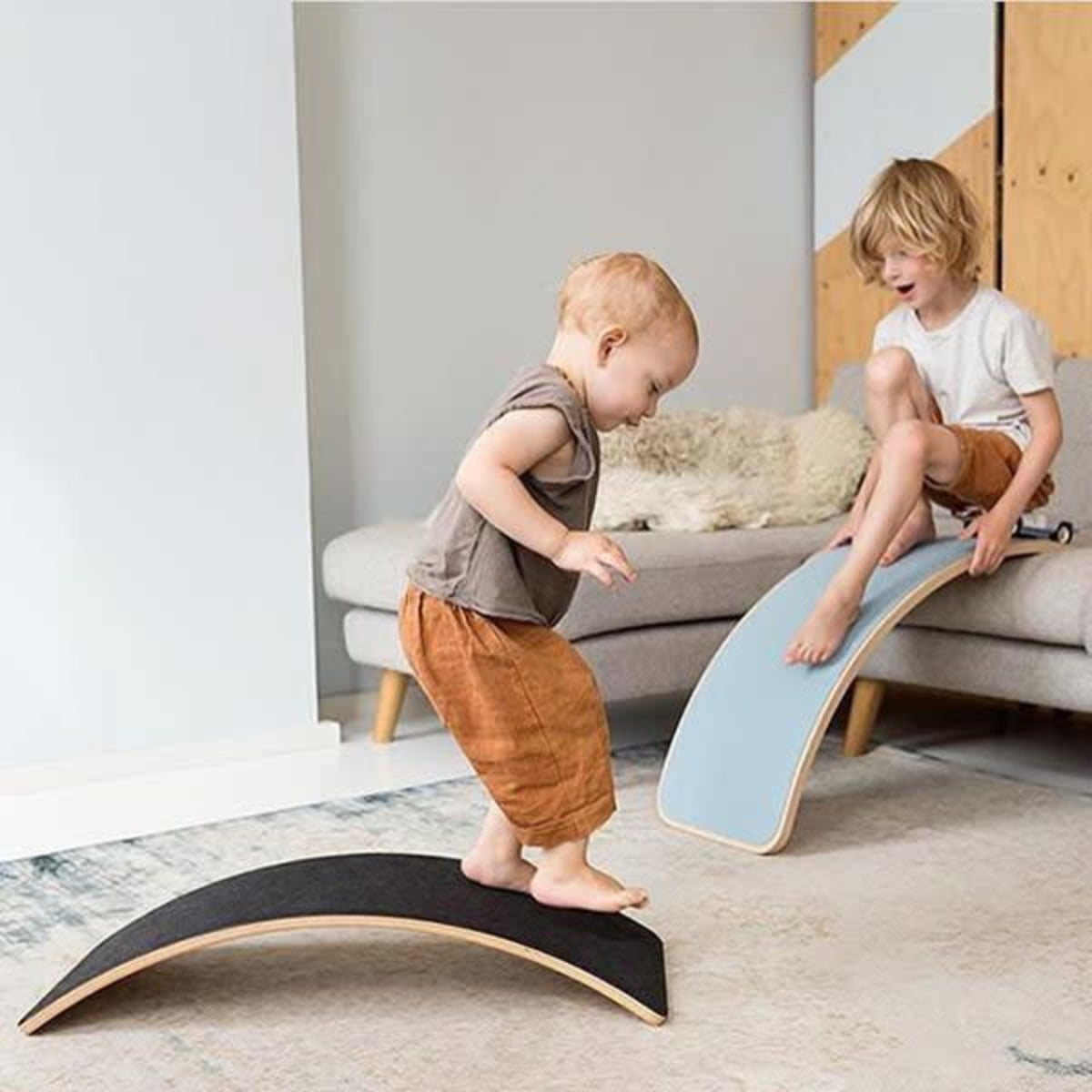 Planche d'équilibre Original en bois laqué - feutre "Sky"