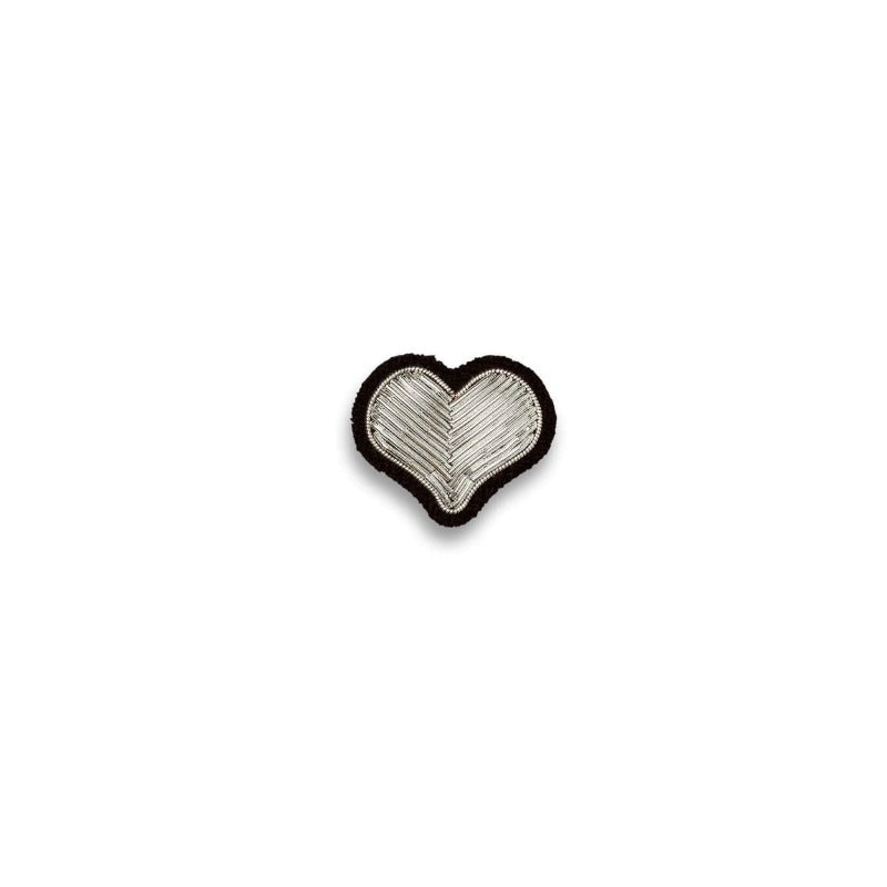 Broche petit coeur argent pour habiller en toute occasion vos tenues même les plus simples